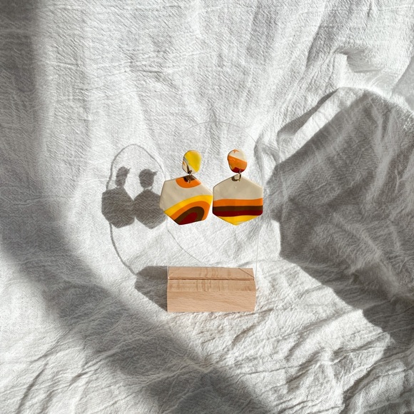 Handmade Retro 70s Geometric Earrings - Picture 4 of 7